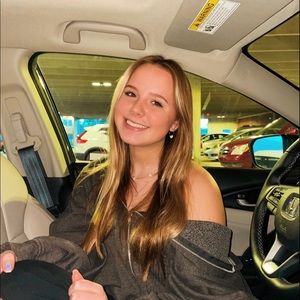 Meet your Posher, Christina